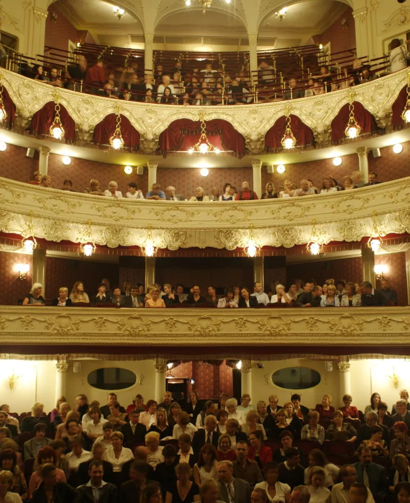 Karlovarské městské divadlo